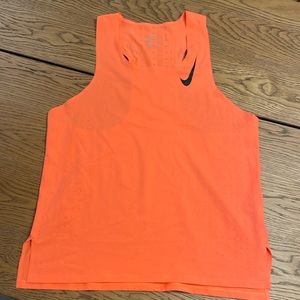 Nike awroswift tank top like new
